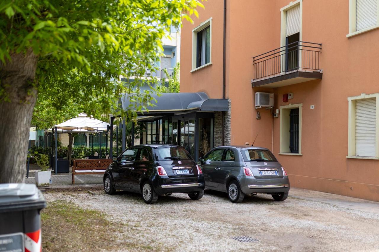 Hotel Villa Merope Rimini Exteriér fotografie