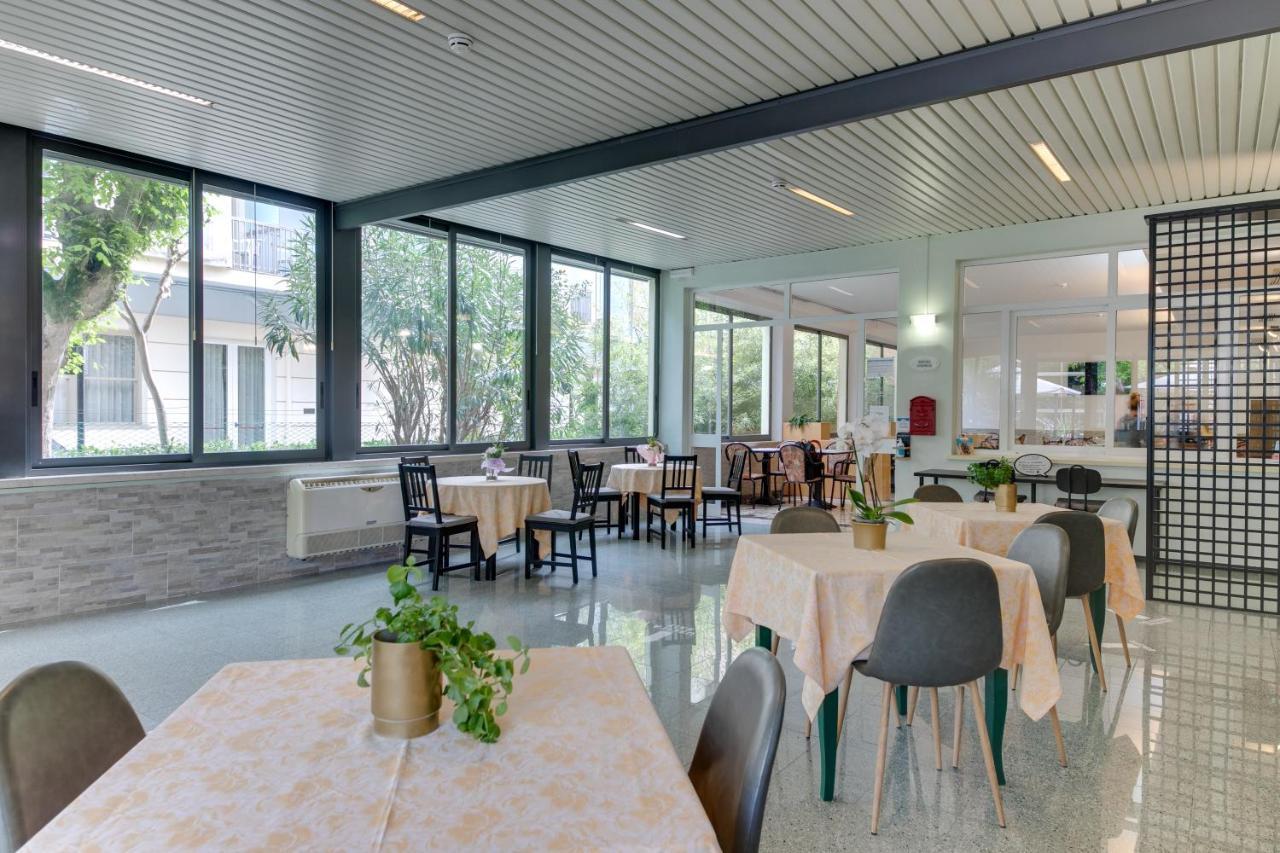 Hotel Villa Merope Rimini Exteriér fotografie