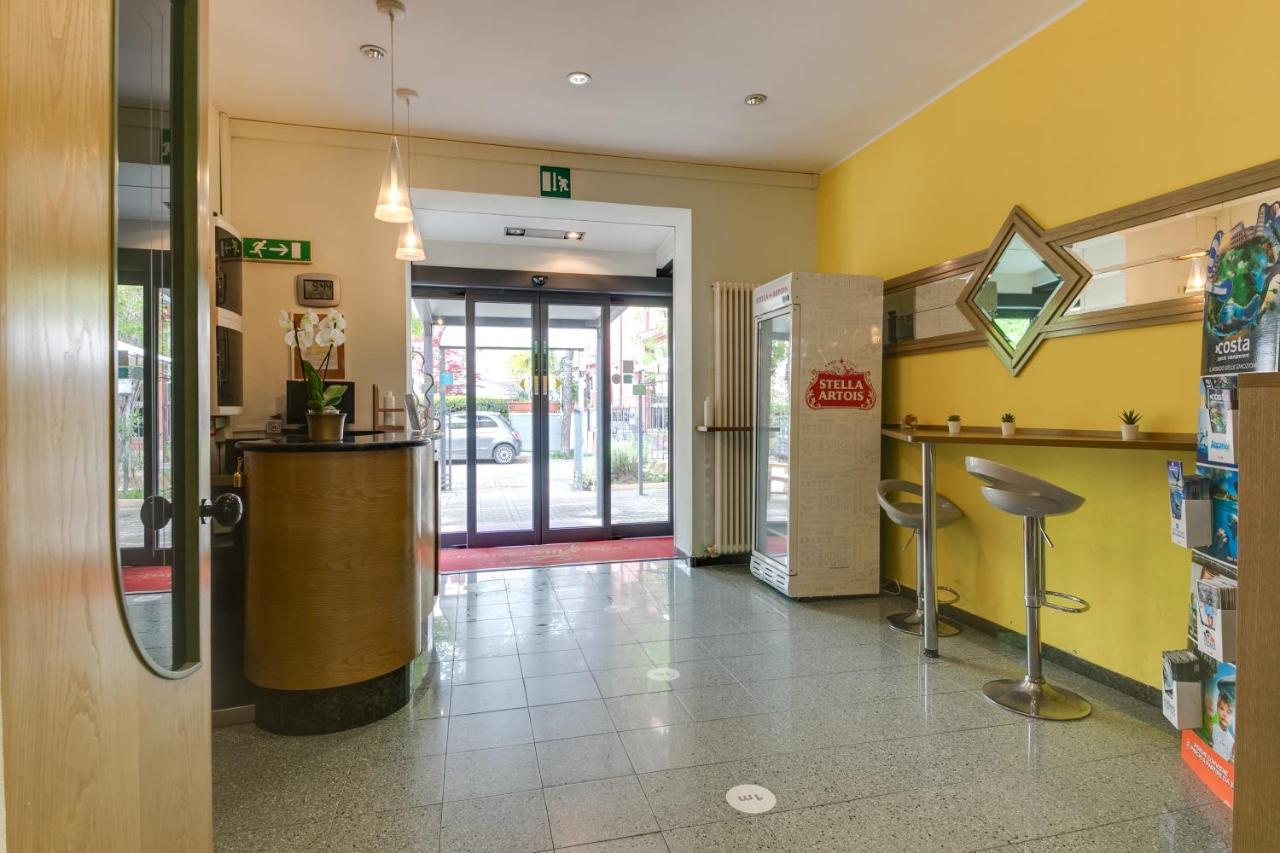 Hotel Villa Merope Rimini Exteriér fotografie